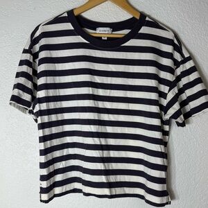 Evereve Navy and White Striped Short Sleeve Tee Medium Casual Nautical Fisherman